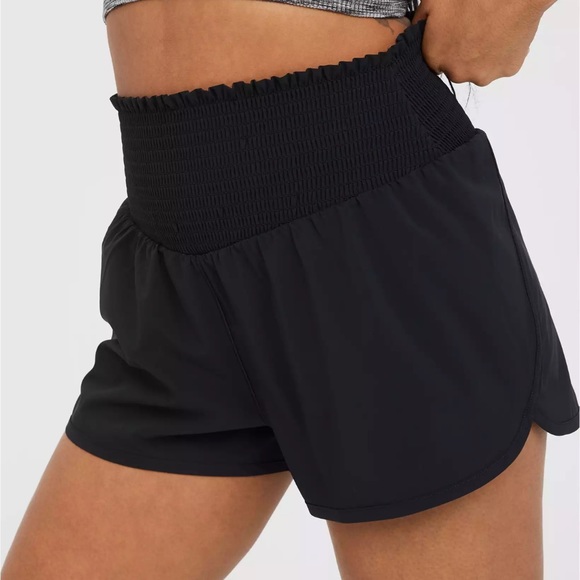 Aerie Offline Real Me Smocked Running Short - Picture 1 of 4